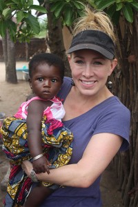 AROUND THE WORLD Alumna Kimberly Haley-Coleman ‘88 on one of her Globe Aware trips to Ghana. PHOTO COURTESY OF KIMBERLY HALEY-COLEMAN 