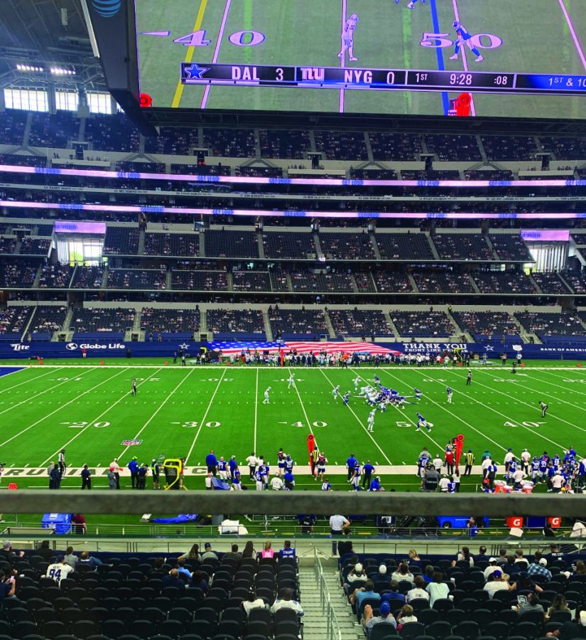 A+socially+distanced+crowd+attends+a+Dallas+Cowboys+game+on+Oct.+11.+photo+by+Hayden+Parteli.